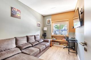 Refreshed apartment with private garden - Almada - 6