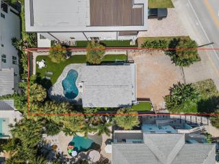 Barefoot Bungalow - 3
