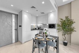 Tranquil 1BR Prime Arjan - 7