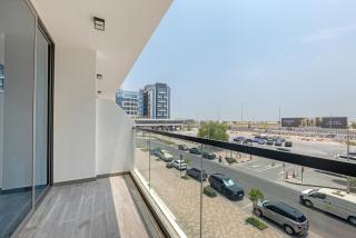 Tranquil 1BR Prime Arjan - 4