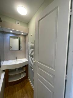 Newly renovated flat on the slopes - 2