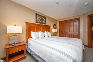 A207 One Bedroom Lake View - Oakland - 5