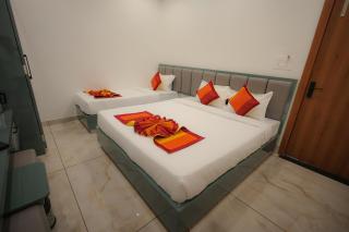 Hotel Shree Leela Palace - 8