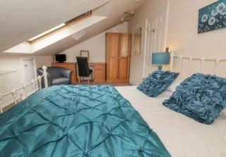 York Place Apartments - 4