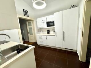 Bachelor's apartment - Smoking area - Private courtyard - Praga - 5