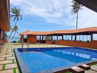 Bella Casa Beach Resort - 9