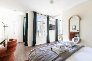 2D Studio Luxembourg Garden Bon Marché Necker - 5