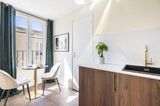 2D Studio Luxembourg Garden Bon Marché Necker - 4