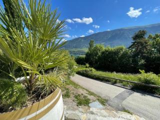 Gite pour 2 Vue Lac et Montagnes Treffort 38 grand parking privé - 8