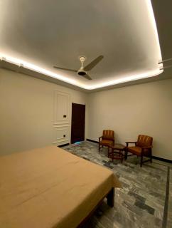 Well furnished Room in Apartment - 0