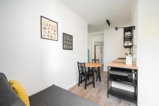 Grójecka City Gateway Apartment by BookingHost - 3