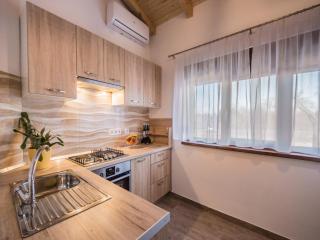 Holiday Home Vodnjan with Pool & Sea - 2