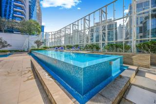 Waterfront One Bedroom - Amazing Canal Views - 2