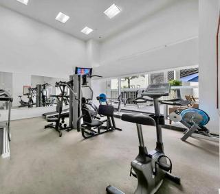Central 1-Bed Apt Gym & Pool 5min to Harbour - Auckland - 2