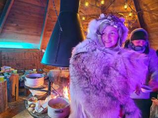 Thor Aurora Cabin - 1