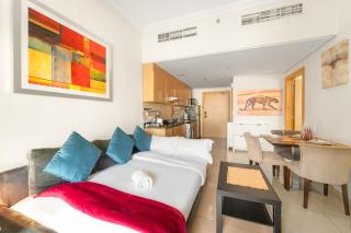 Dubai 1BR Balcony Views Near Miracle Garden - 8