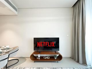 Trophy Stays - Iconic Sea View 1BR at Address Beach Resort, JBR - 2