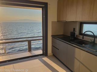 Elysian Seaside Suite - 1