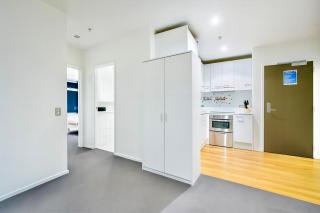 High-Floor Spacious 2BR in CBD Pool Gym Harbour - Auckland - 9