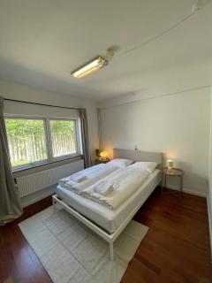Fully furnished room with shared kitchen and bathroom - 5