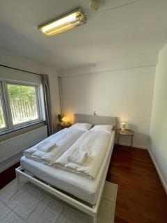 Fully furnished room with shared kitchen and bathroom - 4