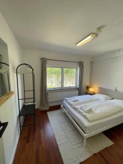 Fully furnished room with shared kitchen and bathroom - 0