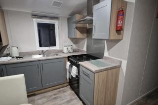 Luxury Static Caravan Sleeps 6 Coopers Beach - 5