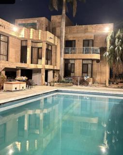 Taj Waves Villa - Pink Barbie Themed Pool View Room - 2