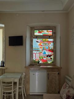 Antique 1BD Retreat near Old Tbilisi - 4