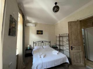 Antique 1BD Retreat near Old Tbilisi - 8