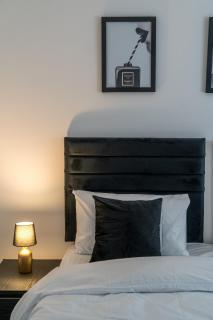 Comfy 2 bed flat with Free parking - 5