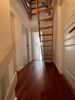 Fully furnished room with shared kitchen and bathroom7 - 5