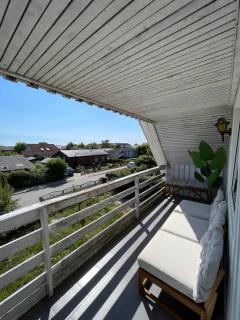 Fully furnished room with shared kitchen and bathroom5 - 8