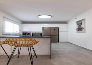 O&O Group - Luxury APT/3 BR/New Tower/Parking - 6