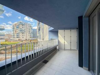 River Danube flat w balcony and FREE guarded parking - 5