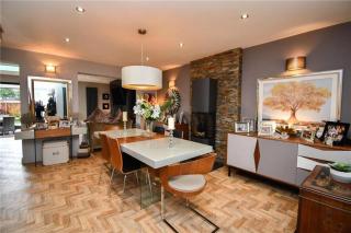 Spacious Luxury 4BDR Sleeps 6 Private Driveway - 4