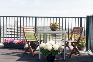 Central HotSpot Apartment - 9