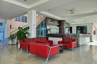 Grand Place Resort - 8