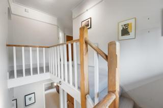 Serene Country House Getaway - 9