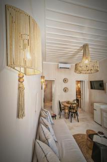 4TWaves Pyrgos House -near the square Platanos - 2