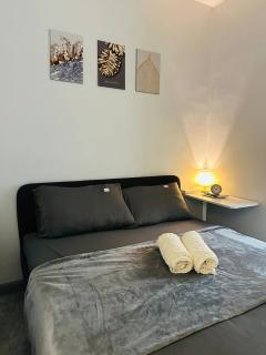 Cozy Staycation with Netflix, Pool, PS4, Board Games - 8