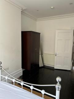 Beautiful 3-bed period flat in the heart of London - 2