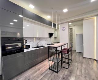 Open Balcony Stylish Modern 1 bedroom in City Center - 5