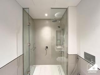 Modern 1BR Jumeirah Living l Pool, Gym & Parking - 8