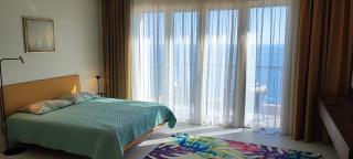 Waterfront Studio Apartment - Marina Village - 4