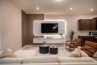 Disney Private Pool Game Room Themed Bedrooms. Book Now WC50 - 1