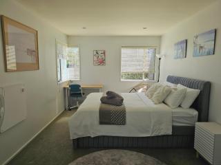 Lilypad of Three Kings - Family & Group friendly with kitchen - 4