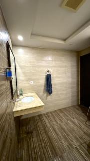 Modern 1BR Apartment Bahria Heights 1 - 2