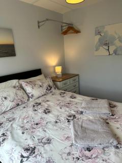 Sunset Cottage - 1