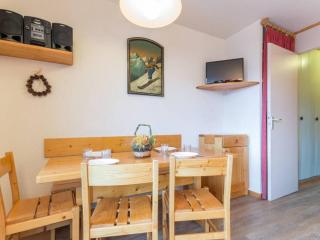 Appartement fonctionnel près des pistes avec balcon - 4 pers. - FR-1-181-2549 - 2